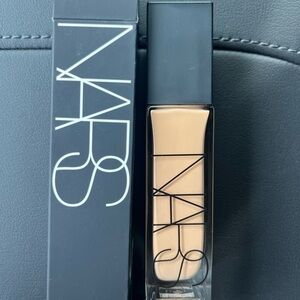 NARS Foundation - Tan Elegance
